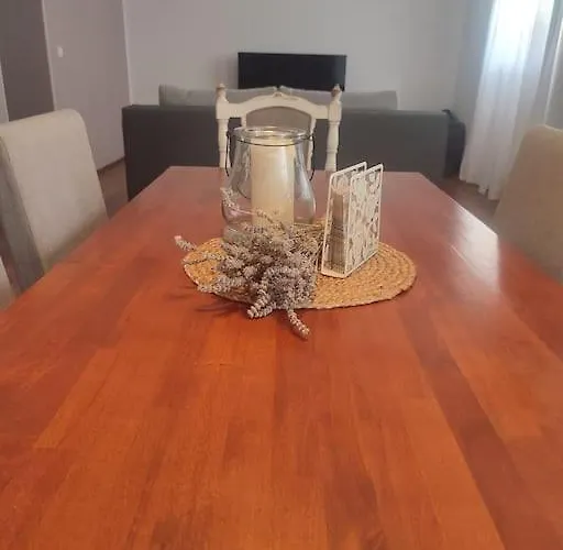 Apartment Family Heritage Split