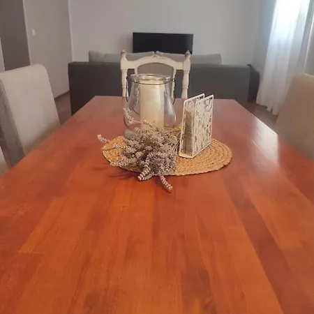 Apartment Family Heritage Split